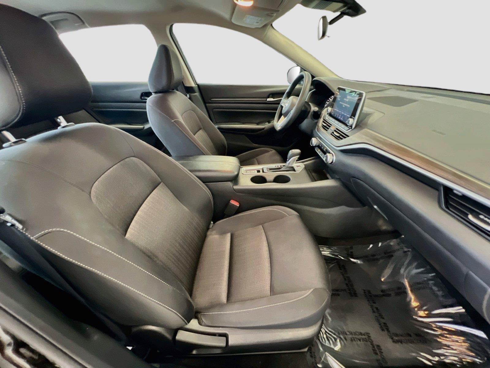 Used 2025 Nissan Altima 2.5 SV AWD/4WD image 25