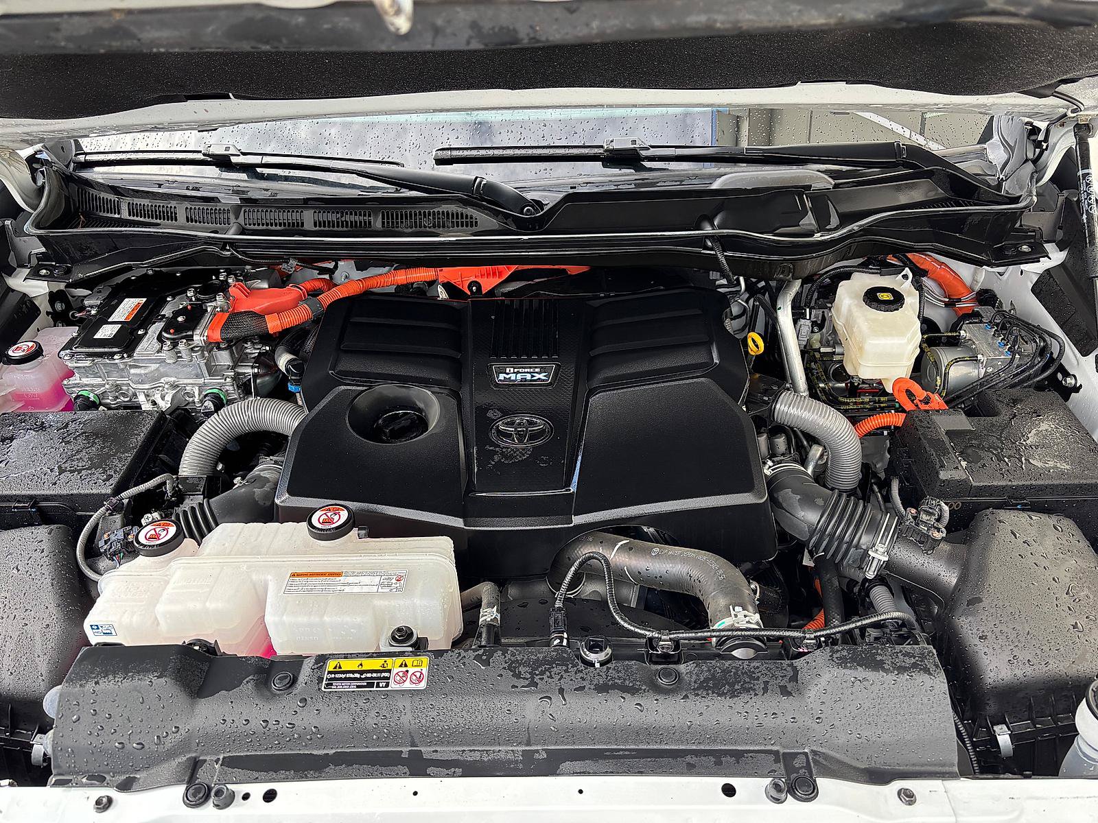Used 2025 Toyota Sequoia SR5 AWD/4WD image 9