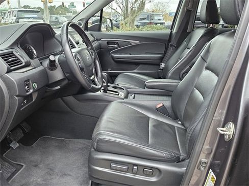 Used 2017 Honda Ridgeline RTL image 10