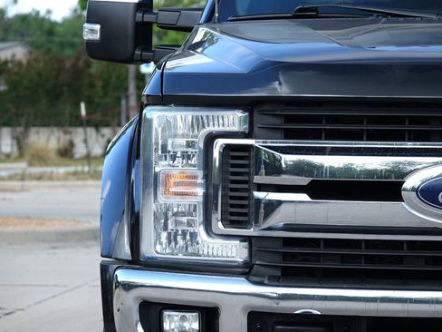 Used 2019 Ford F450 XLT w/ XLT Premium Package image 5