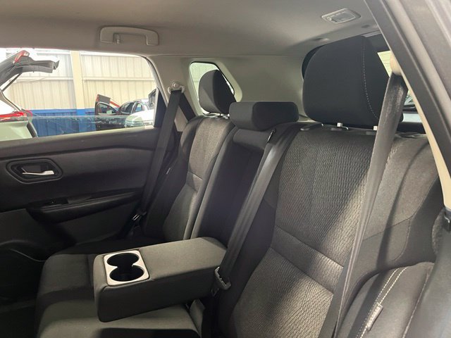 Used 2025 Nissan Rogue SV AWD/4WD image 19