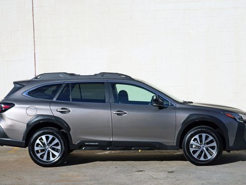 Used 2024 Subaru Outback Premium AWD/4WD image 51
