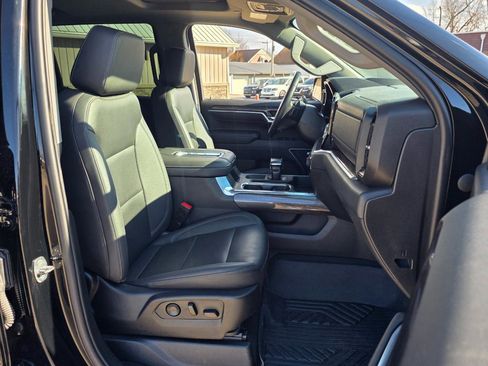 Used 2022 Chevrolet Silverado 1500 LTZ w/ LTZ Premium Package image 27