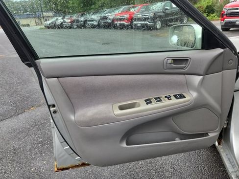 Used 2003 Toyota Camry XLE FWD image 11