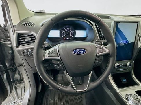 Used 2024 Ford Edge SEL w/ Convenience Package image 17