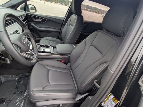Used 2025 Audi Q7 3.0T Premium Plus image 19