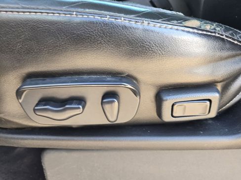 Used 2015 Nissan Armada Platinum w/ 2nd Row Captain Seat Package image 16