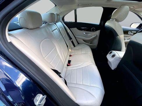 Used 2019 Mercedes-Benz C 300 4MATIC Sedan image 19