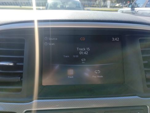 Used 2018 Nissan Pathfinder SL FWD image 28