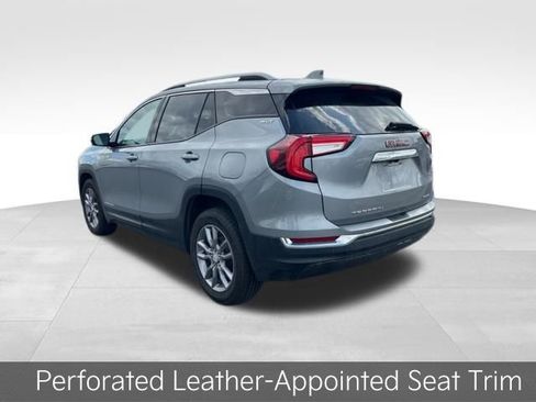 Used 2023 GMC Terrain SLT image 5