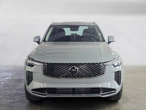 New 2026 Volvo XC90 T8 Plus w/ Protection Package Premier image 2