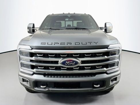 Used 2024 Ford F250 Platinum AWD/4WD image 3
