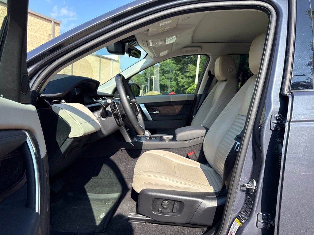 Certified 2025 Land Rover Discovery Sport S AWD/4WD image 14