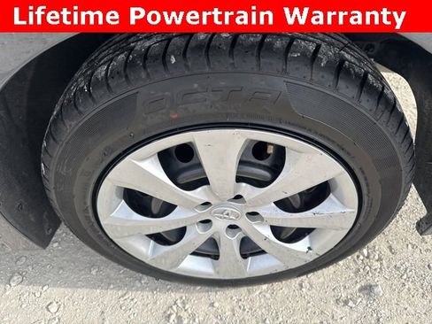 Used 2024 Toyota Corolla LE image 9