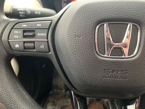 Certified 2024 Honda HR-V LX image 5