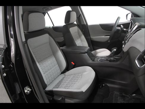 Certified 2024 Chevrolet Equinox LS w/ Midnight Edition AWD/4WD image 16