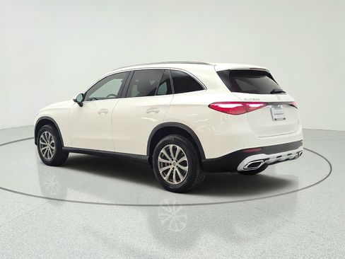Used 2024 Mercedes-Benz GLC 300 image 7