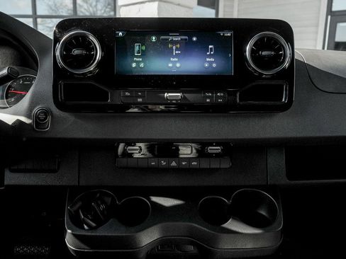 New 2026 Mercedes-Benz Sprinter 2500 image 17