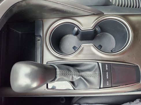 Used 2023 Toyota Camry SE image 28