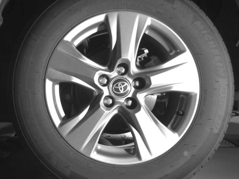 Used 2025 Toyota RAV4 XLE image 12