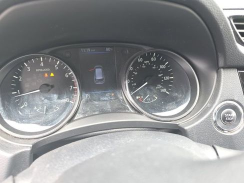 Used 2020 Nissan Rogue SV FWD image 4