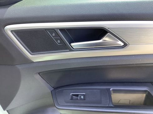 Used 2019 Volkswagen Atlas SE FWD image 39