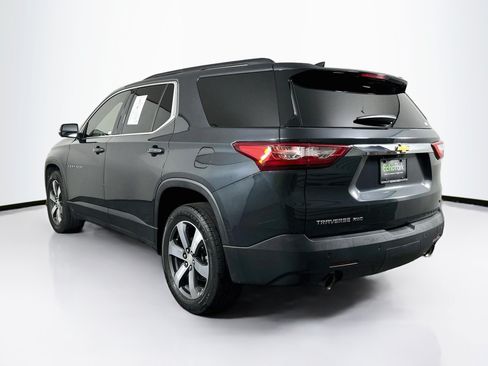 Used 2021 Chevrolet Traverse LT w/ LT Premium Package AWD/4WD image 5