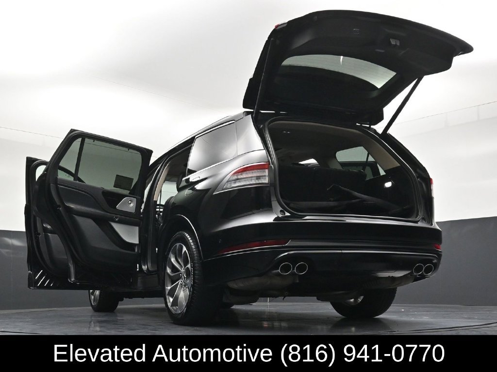 Used 2023 Lincoln Aviator Grand Touring w/ Equipment Group 301A AWD/4WD image 43