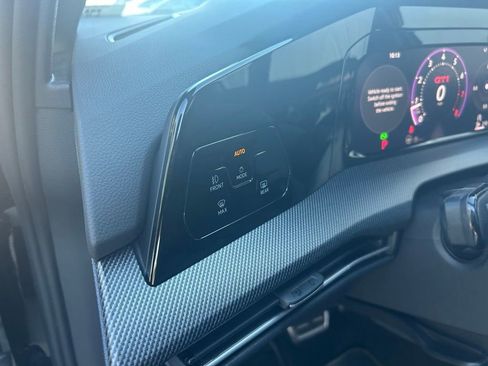 Used 2025 Volkswagen GTI SE image 50