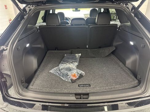 New 2026 Volkswagen Atlas Cross Sport SE AWD/4WD image 12
