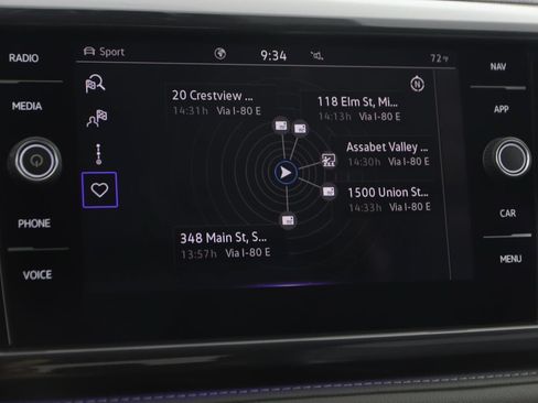 Used 2022 Volkswagen Taos SEL w/ Panoramic Sunroof Package AWD/4WD image 11