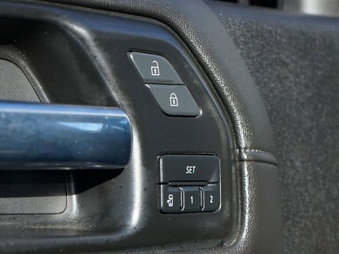 Used 2022 Chevrolet Silverado 2500 High Country w/ Z71 Off-Road Package image 16