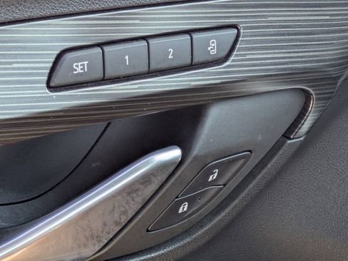 Certified 2022 GMC Terrain SLT FWD image 30