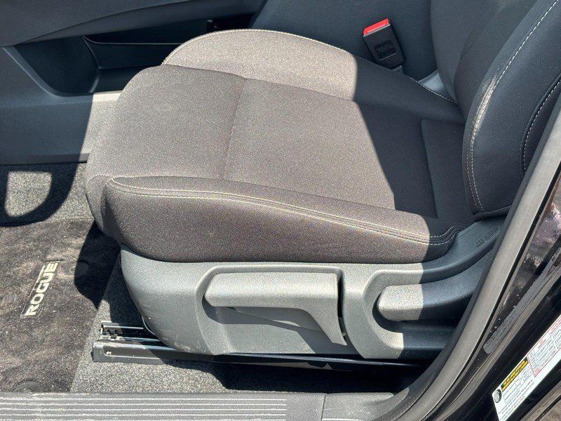 Used 2023 Nissan Rogue S AWD/4WD image 17