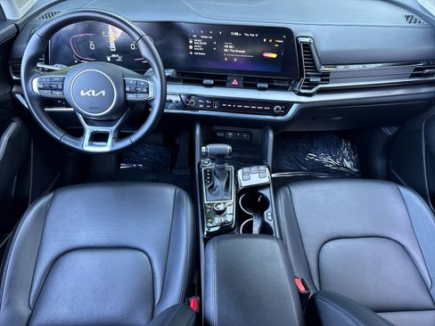 Certified 2024 Kia Sportage EX image 13