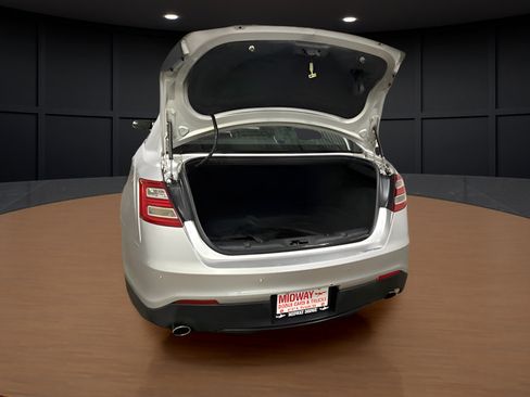 Used 2016 Ford Taurus Limited FWD image 7