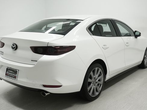 Used 2021 MAZDA MAZDA3 s FWD image 4
