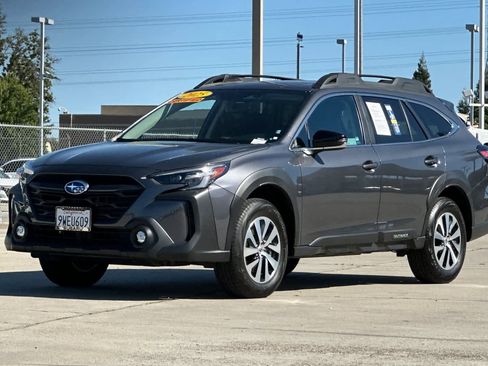 Certified 2025 Subaru Outback Premium w/ Popular Package #1A AWD/4WD image 7