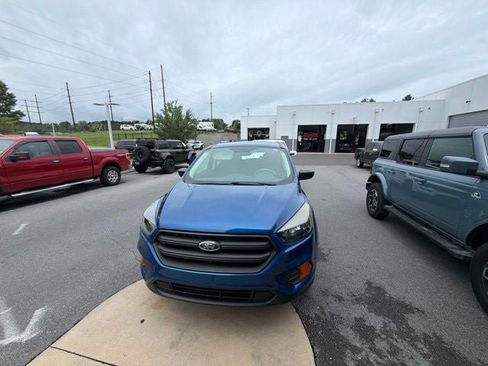 Used 2019 Ford Escape S FWD image 3