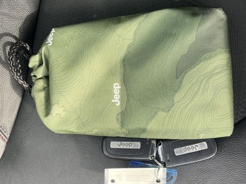 Used 2022 Jeep Compass Trailhawk w/ Sun and Sound Group image 20