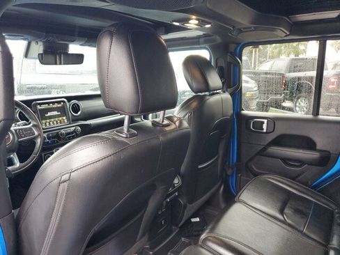 Used 2022 Jeep Wrangler Unlimited Sahara w/ Safety Group image 17