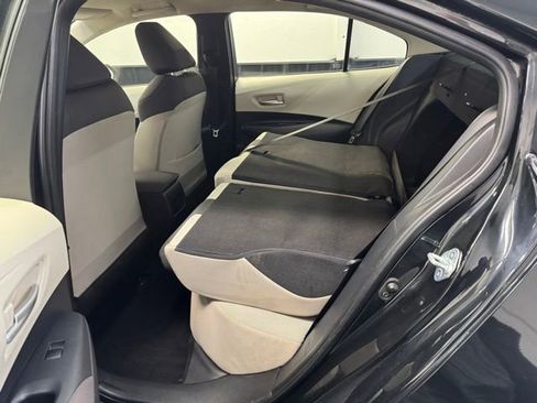 Used 2021 Toyota Corolla LE w/ LE Convenience Package FWD image 30