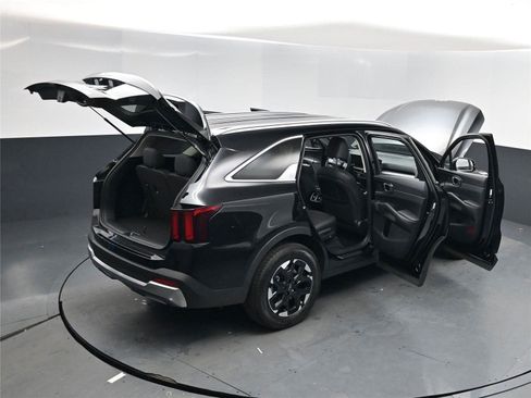 New 2026 Kia Sorento S image 18