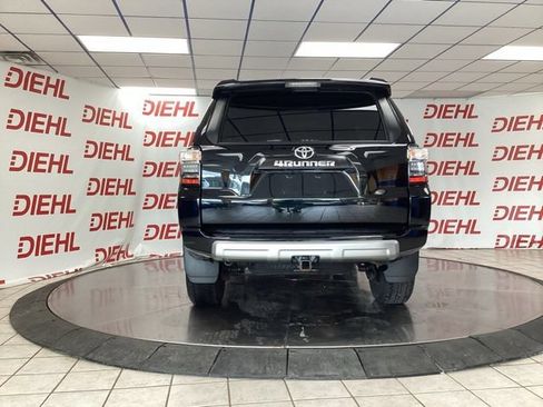 Used 2023 Toyota 4Runner TRD Off-Road Premium w/ Moonroof Package AWD/4WD image 6