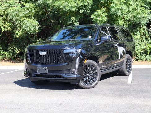 Used 2023 Cadillac Escalade Sport Platinum w/ LPO, ONYX Package AWD/4WD image 2