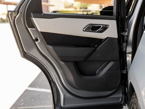 New 2026 Land Rover Range Rover Velar Dynamic SE image 20