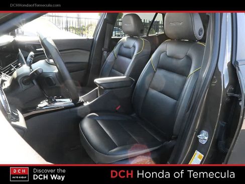 Used 2024 Chevrolet Trax ACTIV w/ Sunroof Package FWD image 18