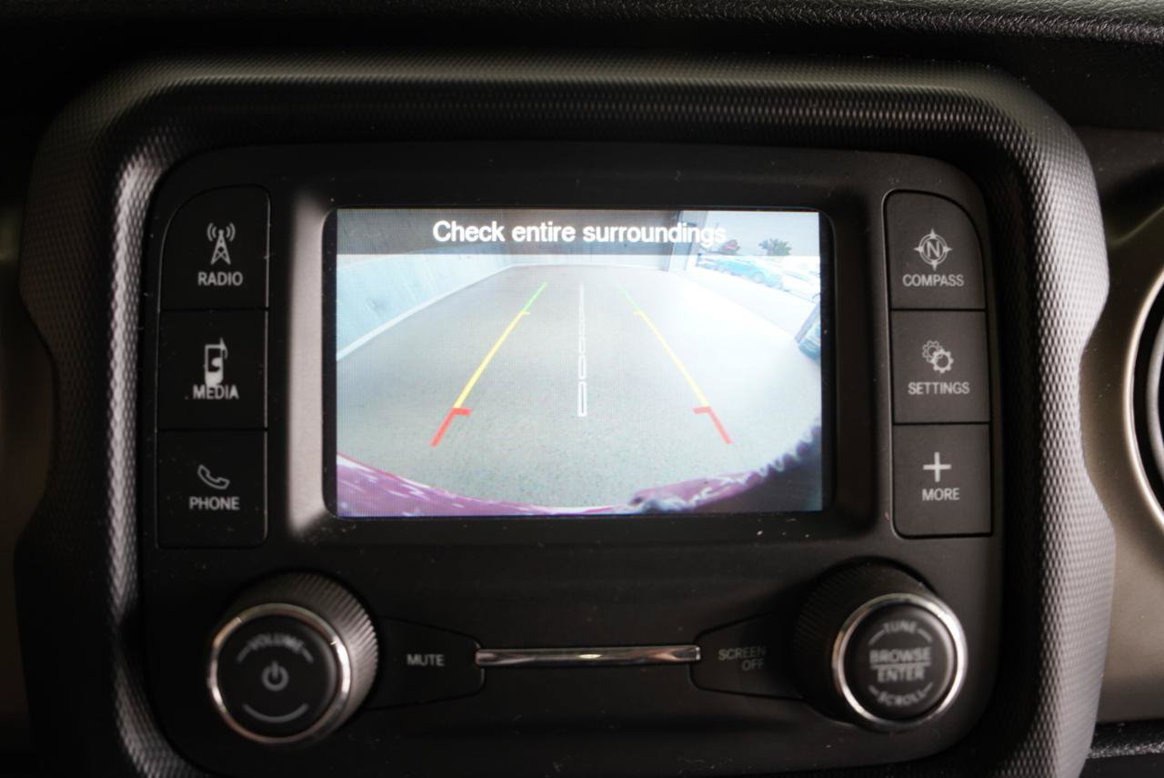 Used 2018 Jeep Wrangler Unlimited Sport S AWD/4WD image 19