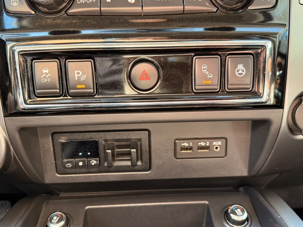 Used 2019 Nissan Titan Platinum Reserve w/ Platinum Utility Package AWD/4WD image 40