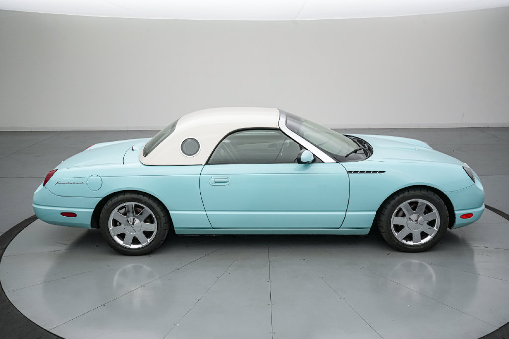 Used 2003 Ford Thunderbird RWD image 3